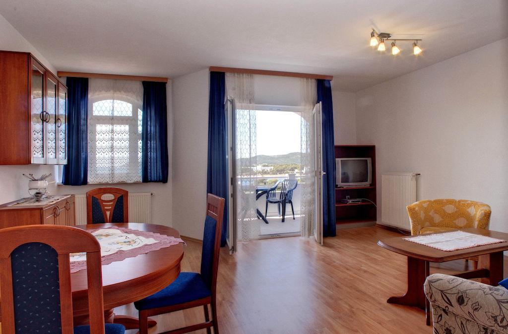 Apartments Peran Šibenik Szoba fotó